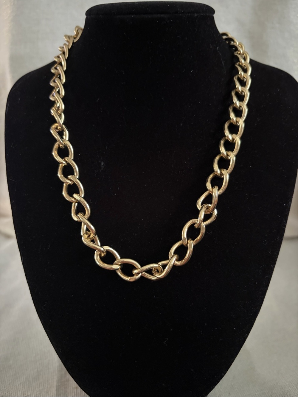 Gold Chain Link Necklace - Elegant Women’s Jewelry